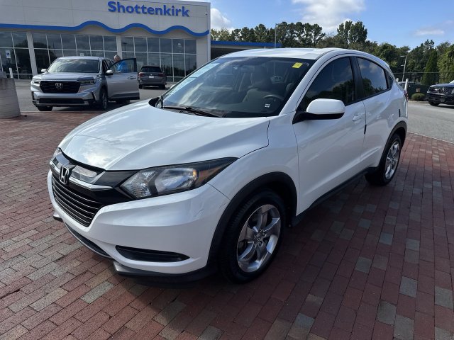 Used 2018 Honda HR-V LX image 1