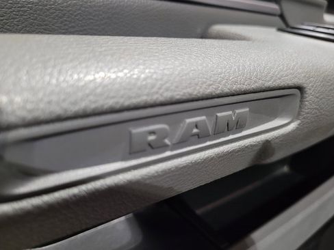 Used 2018 RAM 1500 Classic SLT image 41