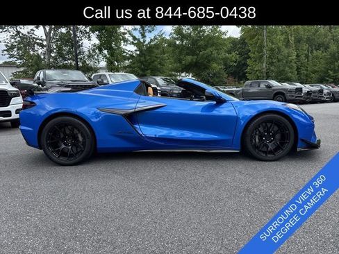 Used 2024 Chevrolet Corvette Z06 w/ Z07 Performance Package RWD image 4