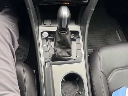 Certified 2021 Volkswagen Passat 2.0T R-Line w/ Luggage Net & Mats Package image 19