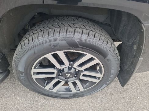 Used 2021 Toyota 4Runner Limited AWD/4WD image 8