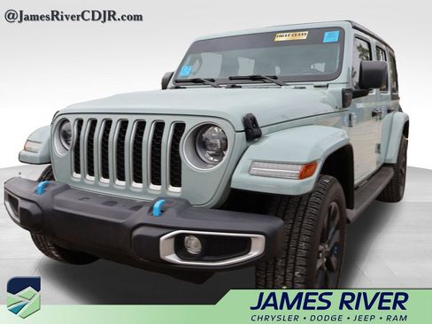 Used 2023 Jeep Wrangler Unlimited Sahara w/ Cold Weather Group AWD/4WD image 1
