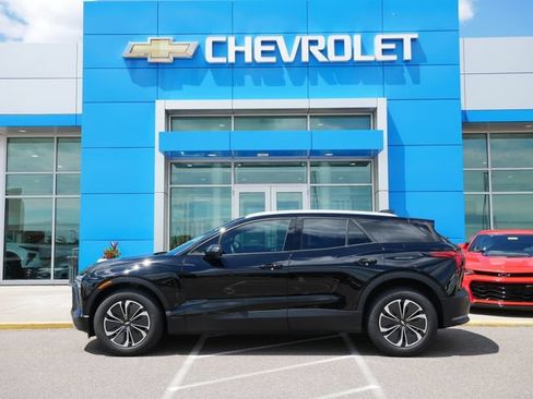 Used 2024 Chevrolet Blazer EV LT AWD/4WD image 2