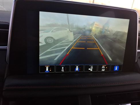 Used 2022 Chevrolet Tahoe RST w/ Sport Performance Package image 22