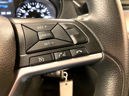 Used 2017 Nissan Rogue S image 23