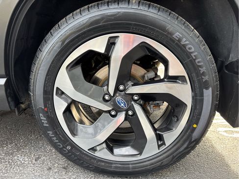 Used 2023 Subaru Forester Touring image 27