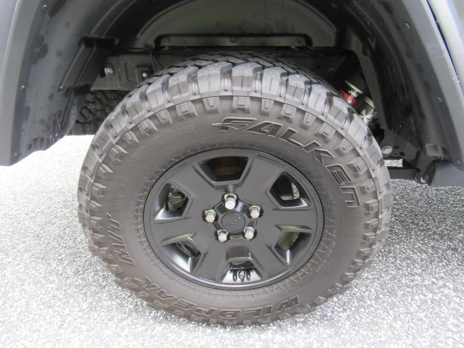 Used 2021 Jeep Gladiator Mojave w/ Trailer Tow Package AWD/4WD image 9