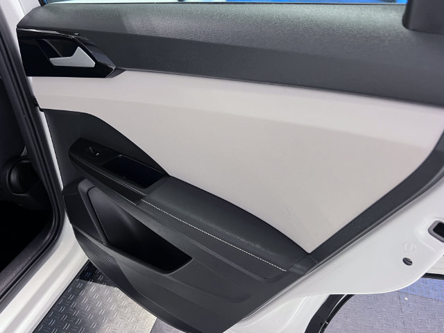 Certified 2025 Volkswagen Taos S FWD image 13