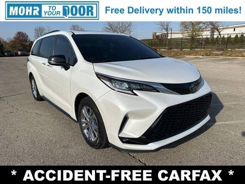 Used 2023 Toyota Sienna XSE image 3