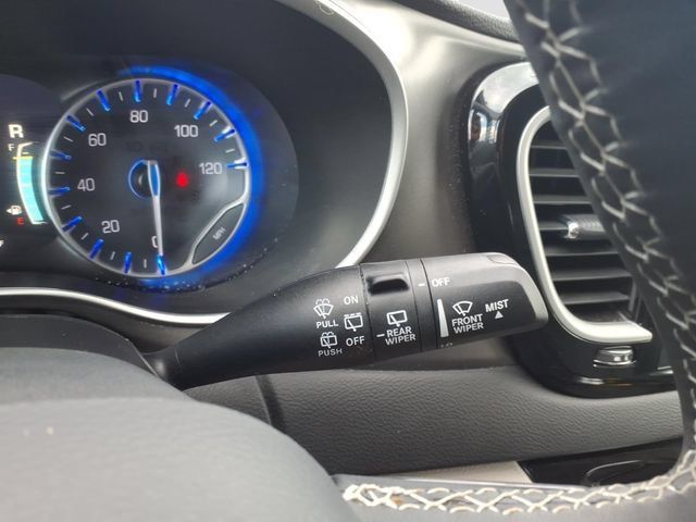 Used 2024 Chrysler Pacifica Touring-L FWD image 25