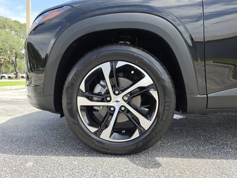 New 2026 Chevrolet Trax RS w/ Sunroof Package FWD image 34