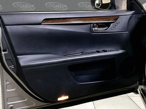 Used 2015 Lexus ES 350 350 w/ Premium Package image 11