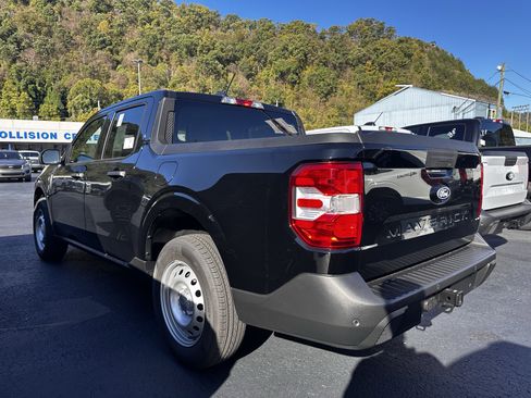 New 2025 Ford Maverick XL image 4