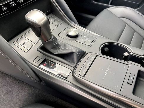 Used 2022 Lexus IS 350 F Sport w/ Navigation Package RWD image 15
