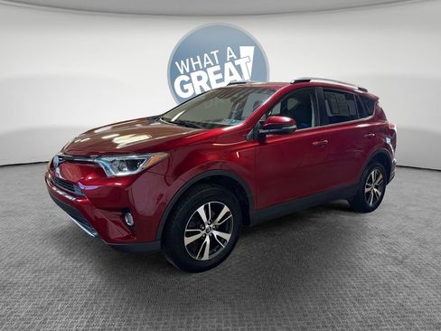 Used 2018 Toyota RAV4 XLE w/ Plus Extra Value Package AWD/4WD image 8