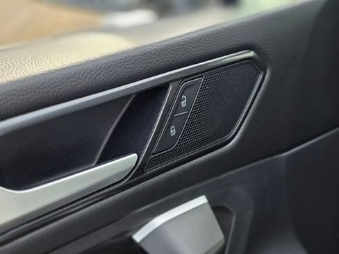 Used 2024 Volkswagen Tiguan Wolfsburg Edition image 24