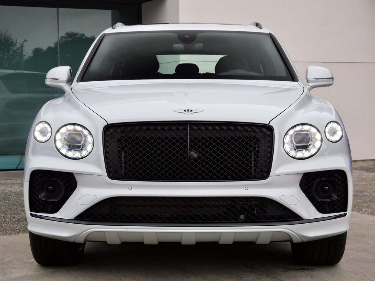 Used 2023 Bentley Bentayga AWD/4WD image 10