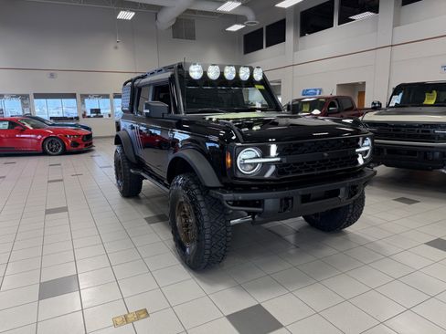 New 2025 Ford Bronco Badlands image 9