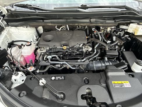Used 2023 Toyota Sienna XLE FWD image 30