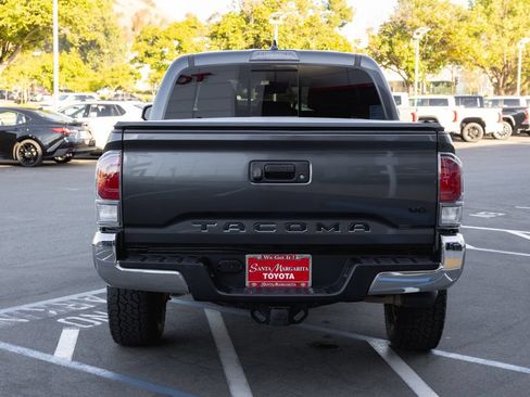 Certified 2023 Toyota Tacoma TRD Off-Road w/ Black Out Package (TMS) AWD/4WD image 6