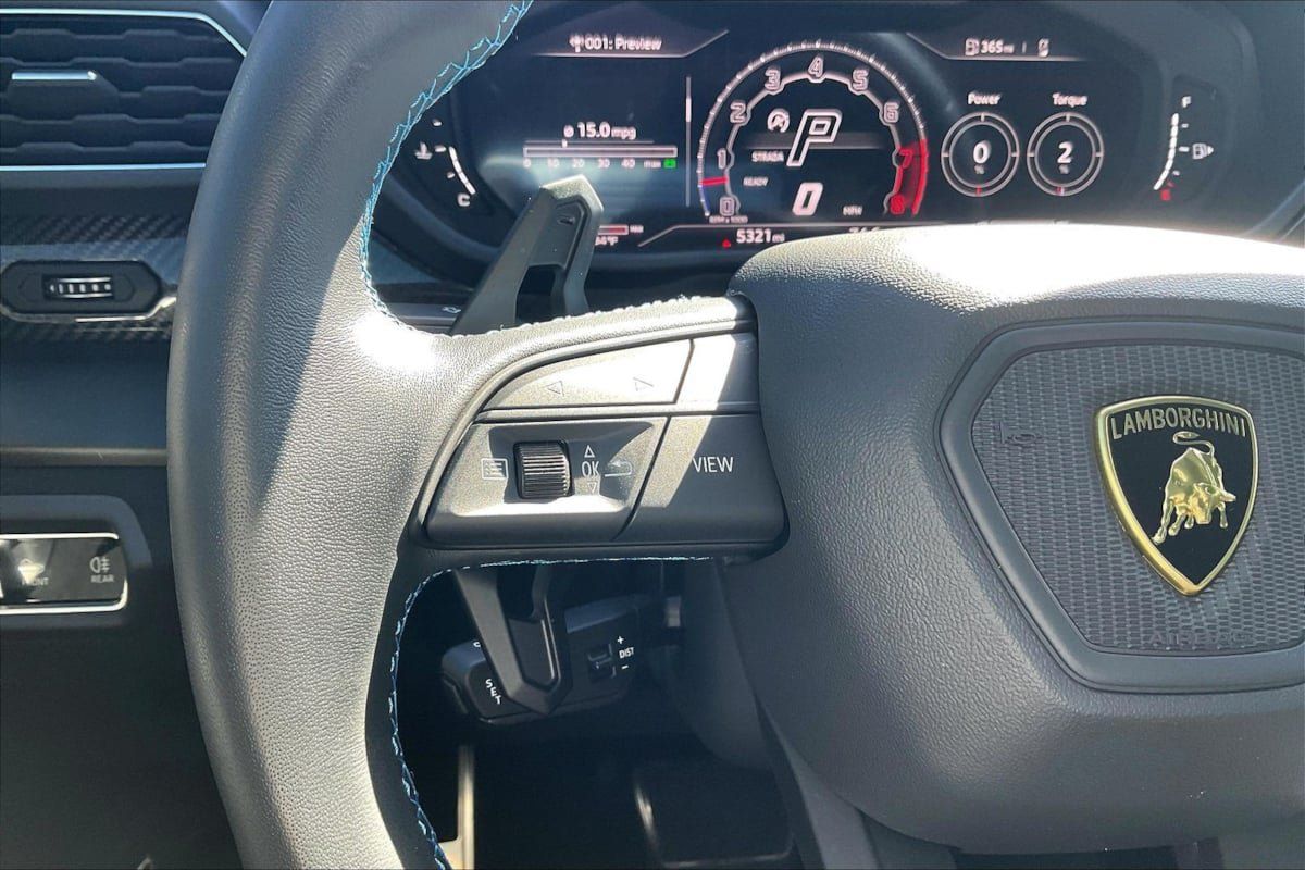 Used 2023 Lamborghini Urus Performante AWD/4WD image 15