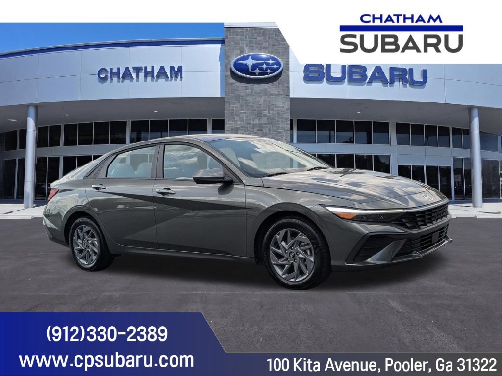 Used 2026 Hyundai Elantra Hybrid FWD image 1