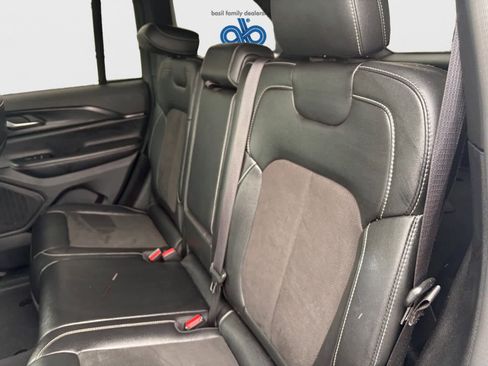 Used 2023 Jeep Grand Cherokee Altitude image 16