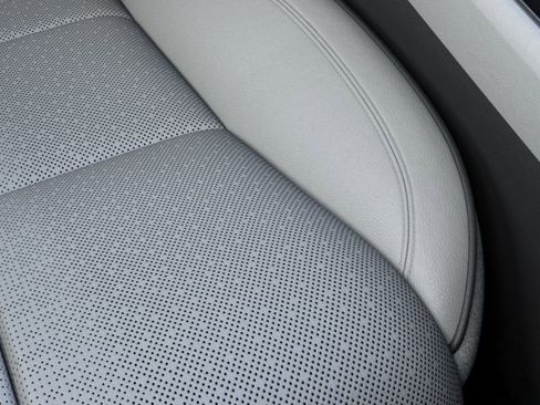 New 2025 Lincoln Aviator Black Label AWD/4WD image 16