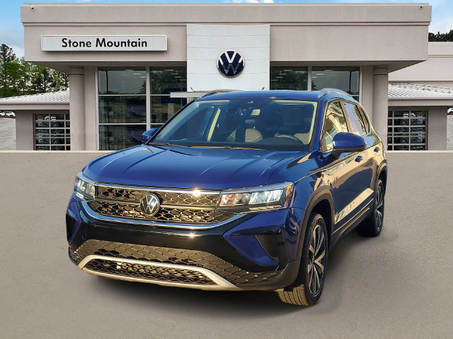 Certified 2023 Volkswagen Taos SE w/ Panoramic Sunroof Package FWD 360° Tour
