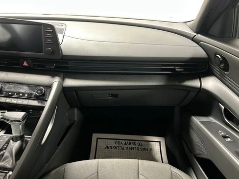 New 2025 Hyundai Elantra Sport image 8