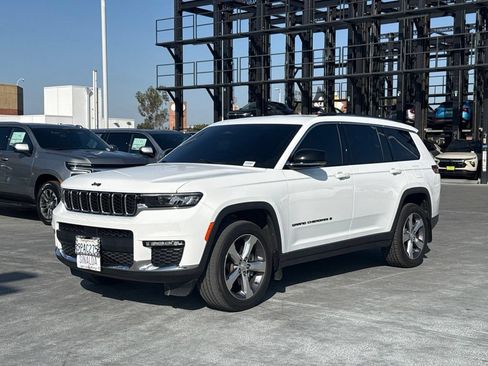 Used 2021 Jeep Grand Cherokee L Limited AWD/4WD image 1