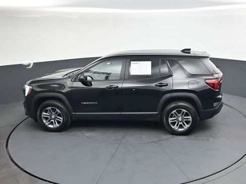 Used 2025 GMC Terrain Elevation AWD/4WD image 33