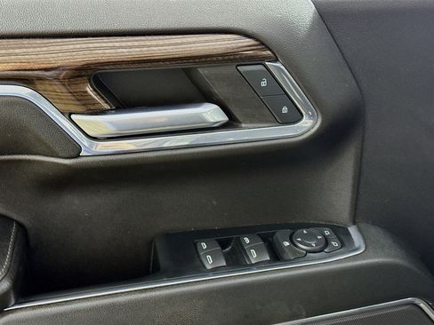 Used 2024 Chevrolet Silverado 1500 LT image 19