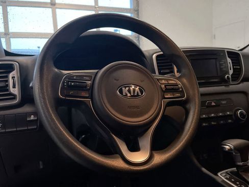 Used 2017 Kia Sportage LX image 14