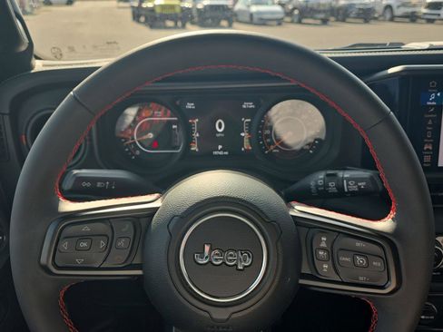 Certified 2024 Jeep Wrangler Rubicon image 13