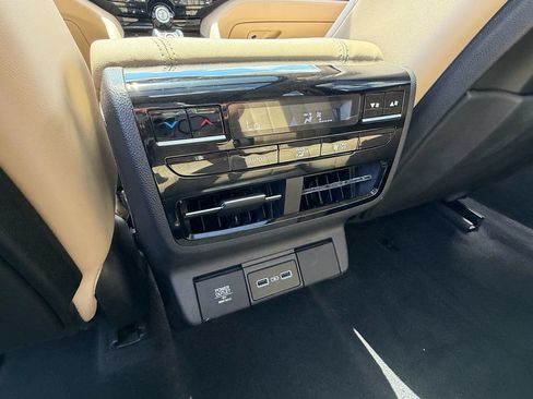 Used 2023 Acura MDX w/ Technology Package FWD image 13