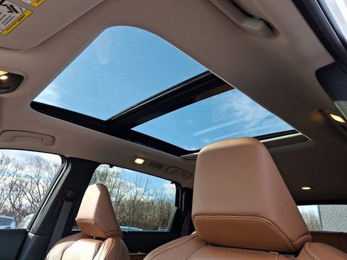 Used 2023 INFINITI QX60 Sensory w/ Cargo Package image 15