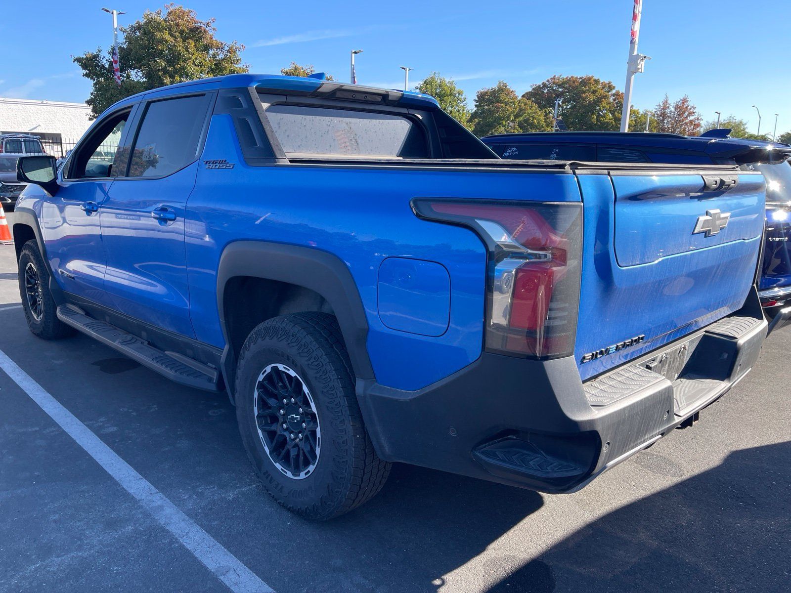 Used 2026 Chevrolet Silverado EV Trail Boss AWD/4WD image 2