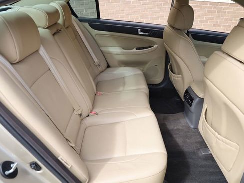 Used 2010 Hyundai Genesis 4.6 image 20