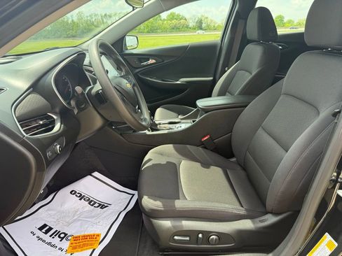 Used 2025 Chevrolet Malibu LT FWD image 28