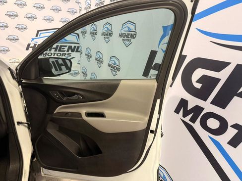 Used 2018 Chevrolet Equinox LS FWD image 20