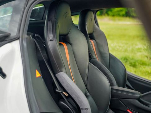 Used 2017 McLaren 570S Coupe RWD image 31