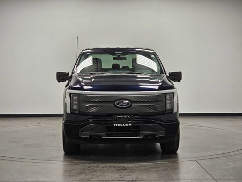 Used 2023 Ford F150 Lightning XLT image 3