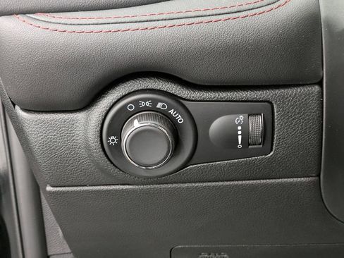 Used 2025 Dodge Durango GT image 20