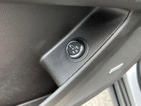 Used 2019 Chevrolet Traverse LT w/ LT Premium Package image 44