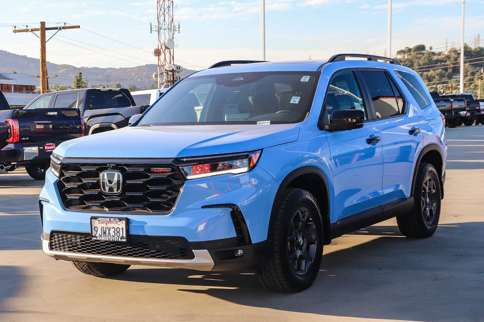 Used 2024 Honda Pilot TrailSport image 3