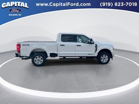 Certified 2025 Ford F250 XLT image 9
