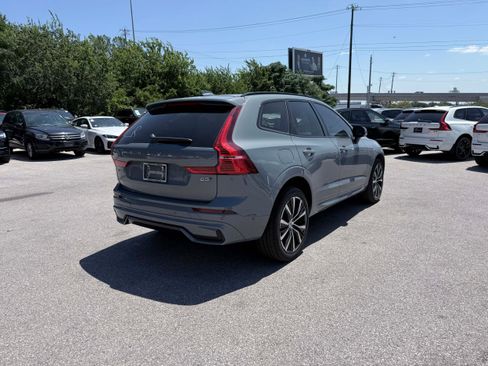 Used 2024 Volvo XC60 B5 Plus AWD/4WD image 5
