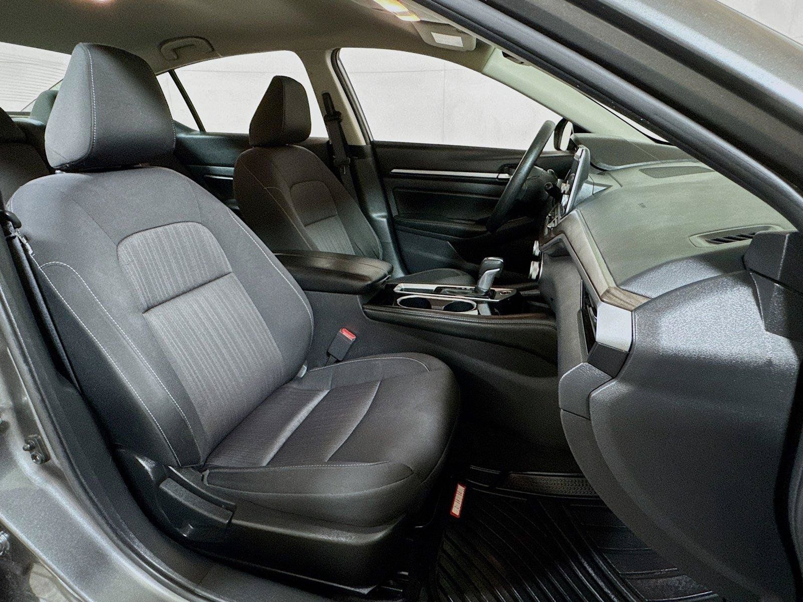 Used 2023 Nissan Altima 2.5 SV FWD image 24