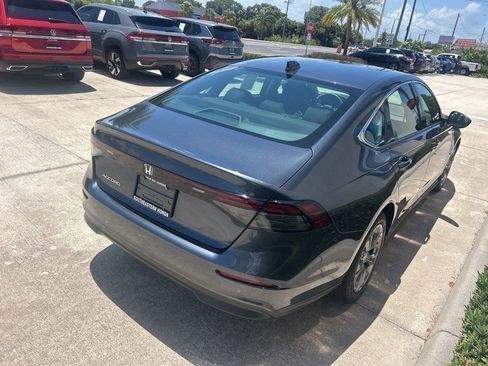 Used 2023 Honda Accord EX image 7